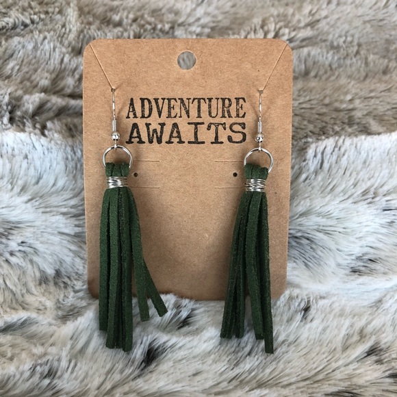 Jewelry - Handmade hunter green tassel earrings